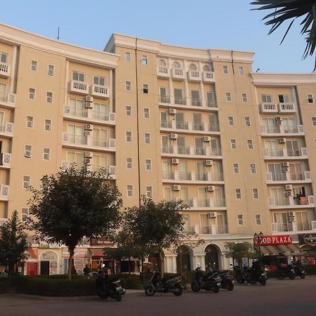 Shridham Holiday Vrindāvan Exterior foto